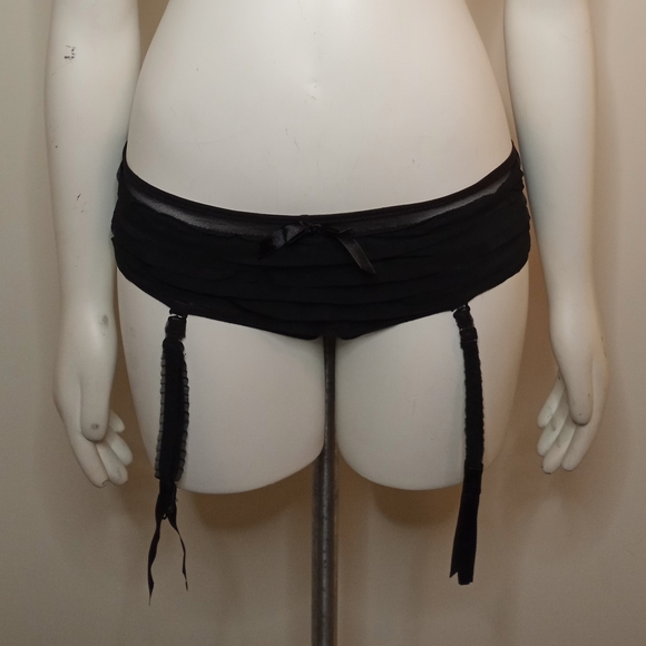 Body Central ruffled lingerie bottom - Picture 1 of 2